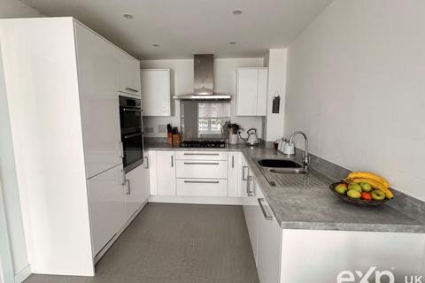 24 Corliss Vale, Wouldham, Rochester, ME1 3GT