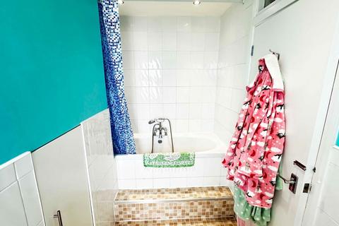 75 Howard Road, Dartford, DA1 1XS