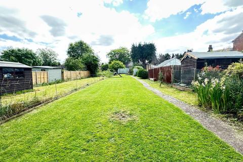 3 bedroom detached house for sale, Common Lane, Dartford DA2