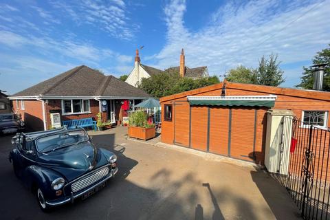 3 bedroom bungalow for sale, Bransford, Worcester, Worcestershire, WR6