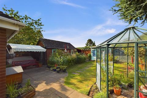 3 bedroom bungalow for sale, Bransford, Worcester, Worcestershire, WR6