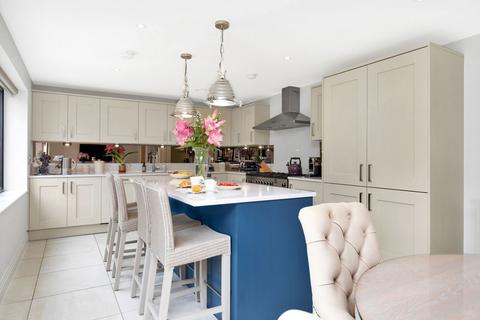 10 Brackenwood, Midhurst, GU29 0FB