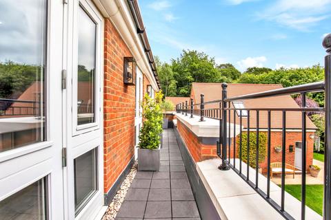 10 Brackenwood, Midhurst, GU29 0FB