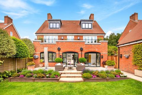 10 Brackenwood, Midhurst, GU29 0FB