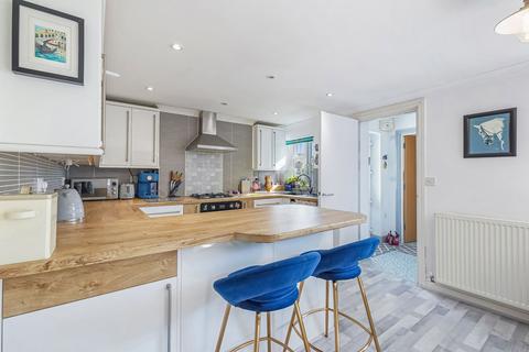 Flat 2, 112 High Street, Halling, Rochester, ME2 1BY