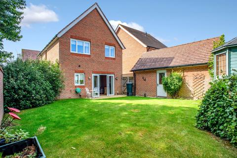 3 bedroom detached house for sale, Aspdin Close, Rochester ME2