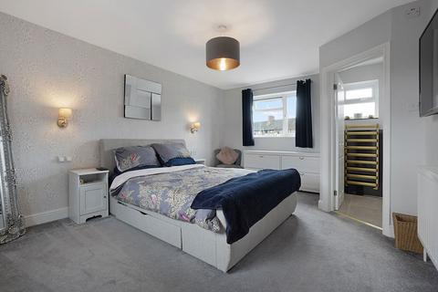 4 Marsham Way, Halling, Rochester, ME2 1LY