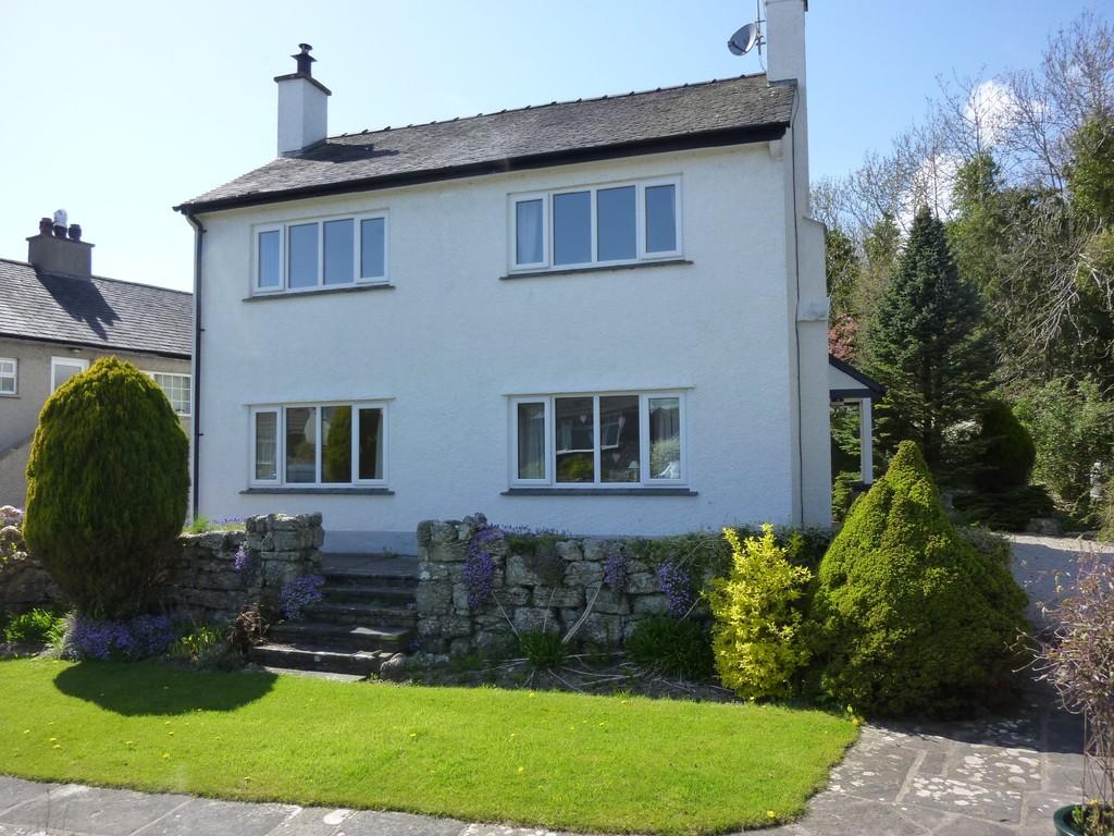 Cardrona Road, GrangeOverSands 3 bed detached house £299,500