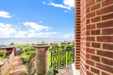 1 bedroom flat for sale, Knole Road, Bexhill-on-sea TN40