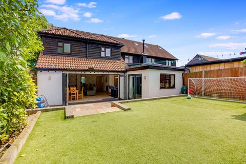 182 High Street, Halling, Rochester, ME2 1BZ
