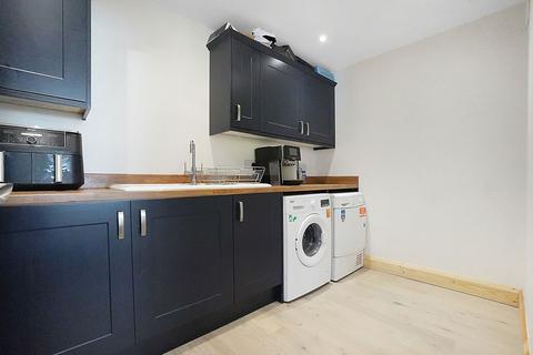 182 High Street, Halling, Rochester, ME2 1BZ