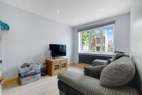 182 High Street, Halling, Rochester, ME2 1BZ