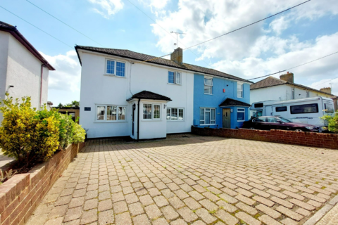 4 bedroom semi-detached house for sale, Stoke Road, Rochester ME3