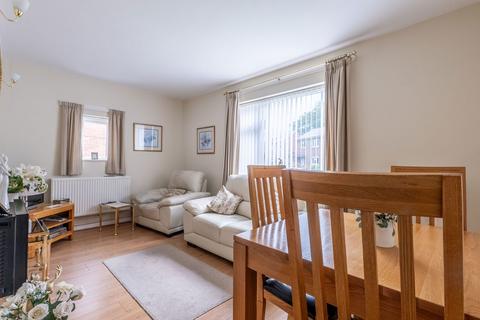 12 Earlsway, Macclesfield, SK11 8RJ