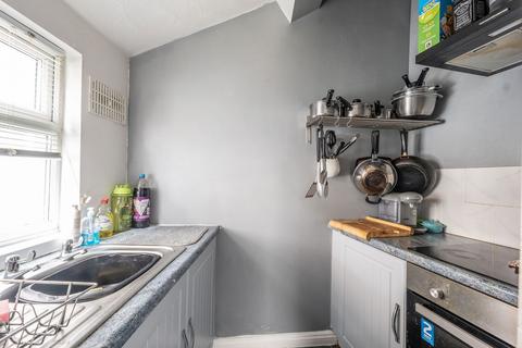 2 bedroom end of terrace house for sale, Chelford Road, Macclesfield SK10