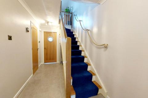 25 Brissenden Close, Upnor, Rochester, ME2 4XW