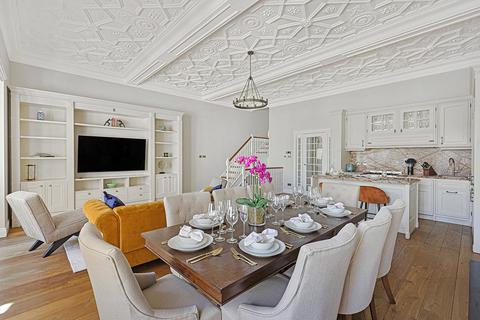 4 bedroom house to rent, Ennismore Gardens, Knightsbridge, London, SW7