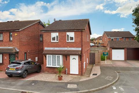 3 bedroom detached house for sale, Coniston Close, Wellingborough NN8