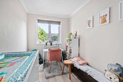 Flat 8, Palace Court, 2 The Retreat, Thornton Heath, CR7 8LD