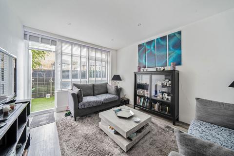 3 bedroom maisonette for sale, Canterbury Crescent, London SW9