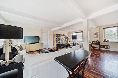 39 Sunlight Square, London, E2 6LD