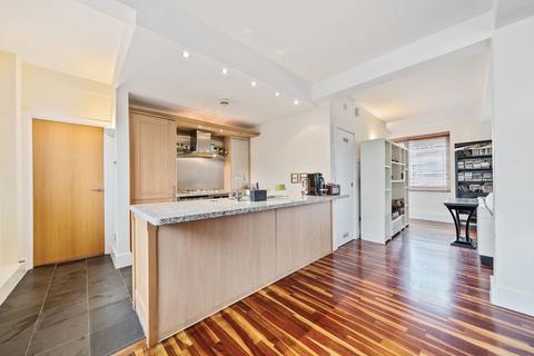 39 Sunlight Square, London, E2 6LD