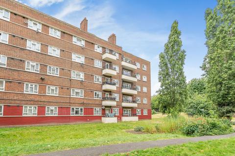 2 bedroom flat for sale, Friary Estate, London SE15