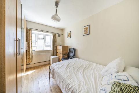 2 bedroom flat for sale, Friary Estate, London SE15