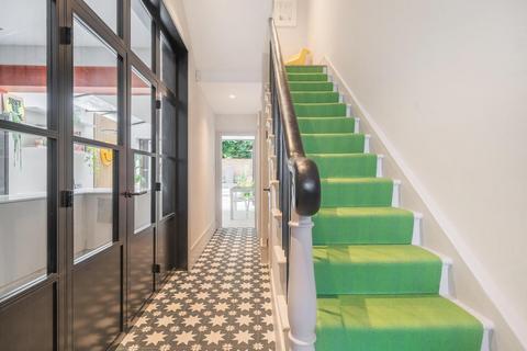 31 Rockmount Road, London, SE19 3SZ