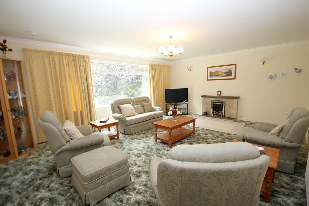 Lounge 1
