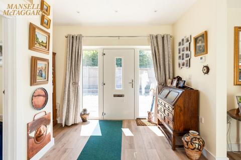 4 bedroom property for sale, London Road, Sayers Common, BN6