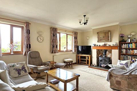 4 Marshalls Mead, Beaford, Winkleigh, EX19 8LH