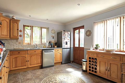 4 Marshalls Mead, Beaford, Winkleigh, EX19 8LH