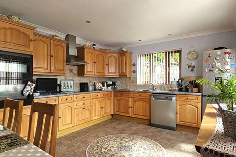 4 Marshalls Mead, Beaford, Winkleigh, EX19 8LH