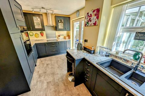 39 Shackleton Avenue, Yate, Bristol, BS37 4NW