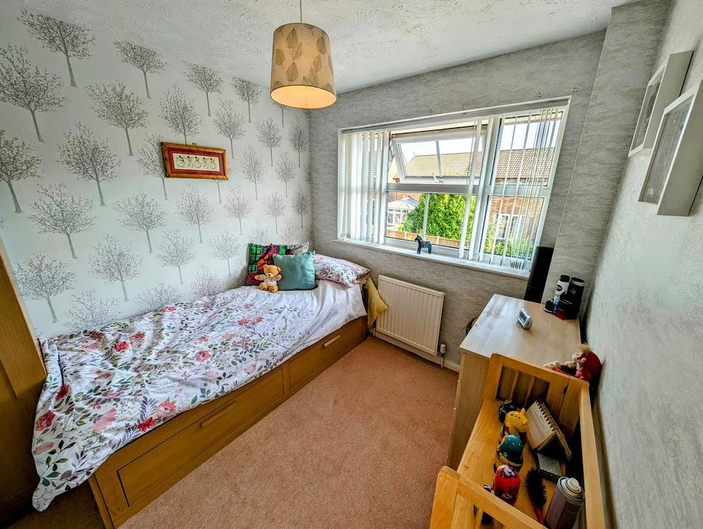 39 Shackleton bed 2.jpg