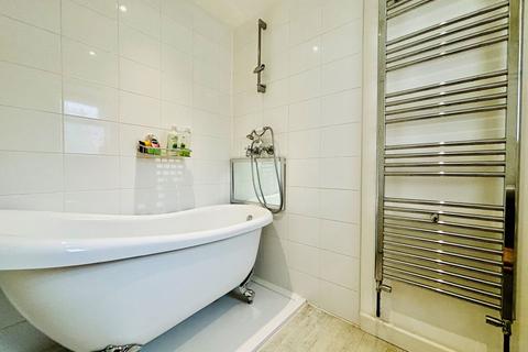 81a Bradley Avenue, Winterbourne, Bristol, BS36 1HJ