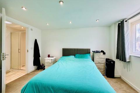 81a Bradley Avenue, Winterbourne, Bristol, BS36 1HJ