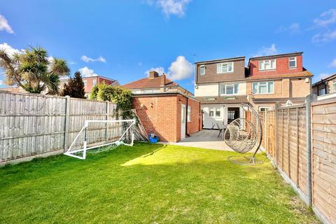 30 Elgin Avenue, Harrow, HA3 8QL