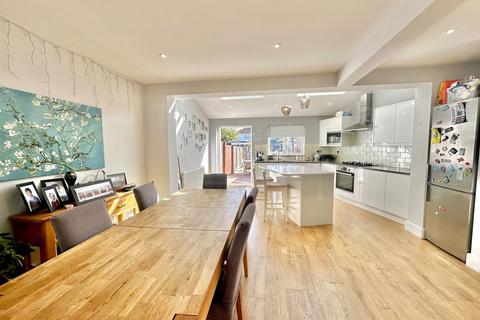 30 Elgin Avenue, Harrow, HA3 8QL