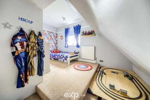 8 Buryfield Road, Solihull, B91 2DF