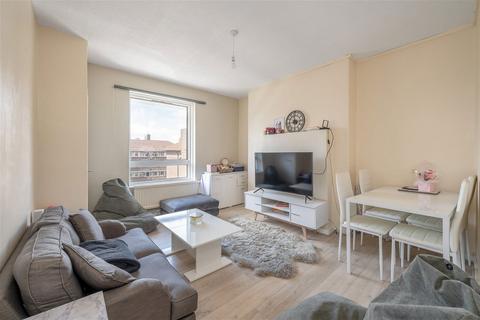 1 bedroom flat for sale, King & Queen Street, London SE17