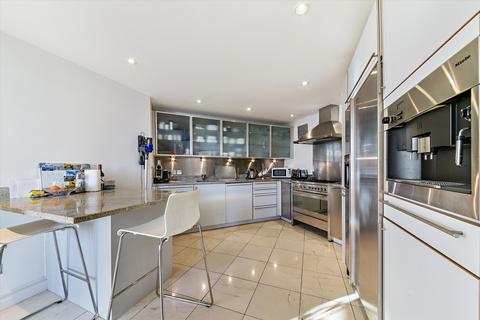 3 bedroom flat to rent, Vanguard Building, 18 Westferry Road, London, E14