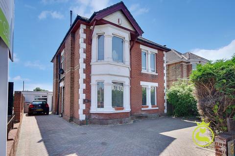 65 Ashley Road, Poole, BH14 9BT