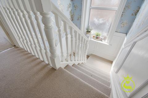65 Ashley Road, Poole, BH14 9BT