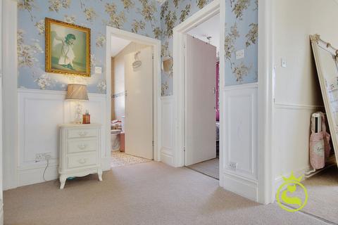 65 Ashley Road, Poole, BH14 9BT