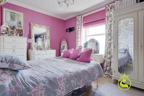 65 Ashley Road, Poole, BH14 9BT