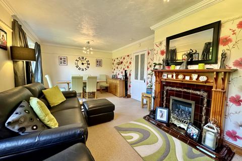 3 bedroom detached house for sale, The Vale, Beverley Parklands, HU17 0RD