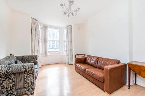 3 bedroom apartment to rent, Bavaria Road, London, N19