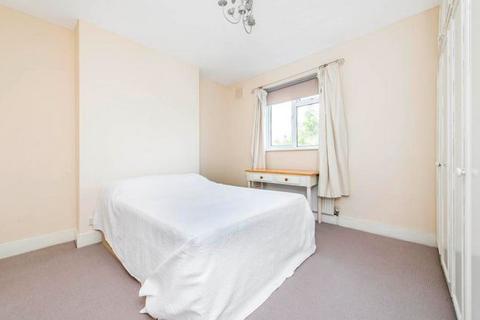 3 bedroom apartment to rent, Bavaria Road, London, N19